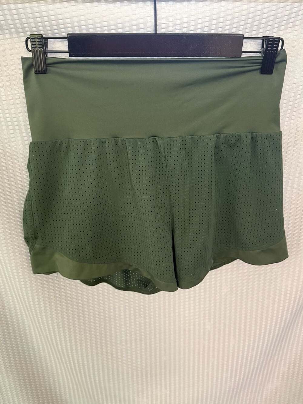 Lululemon Find Your Pace High-Rise Short 3" Dark Olive - Picture 1 of 2